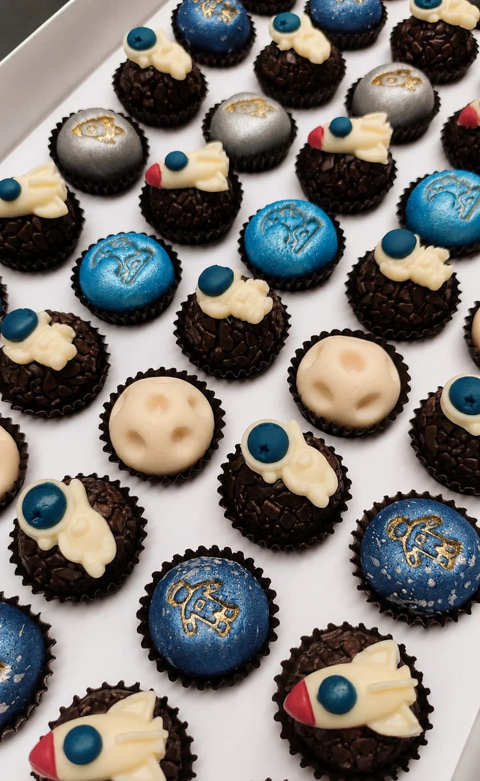 Doces gourmet e personalizados da Mirelle Marinho Doceria em Goiânia