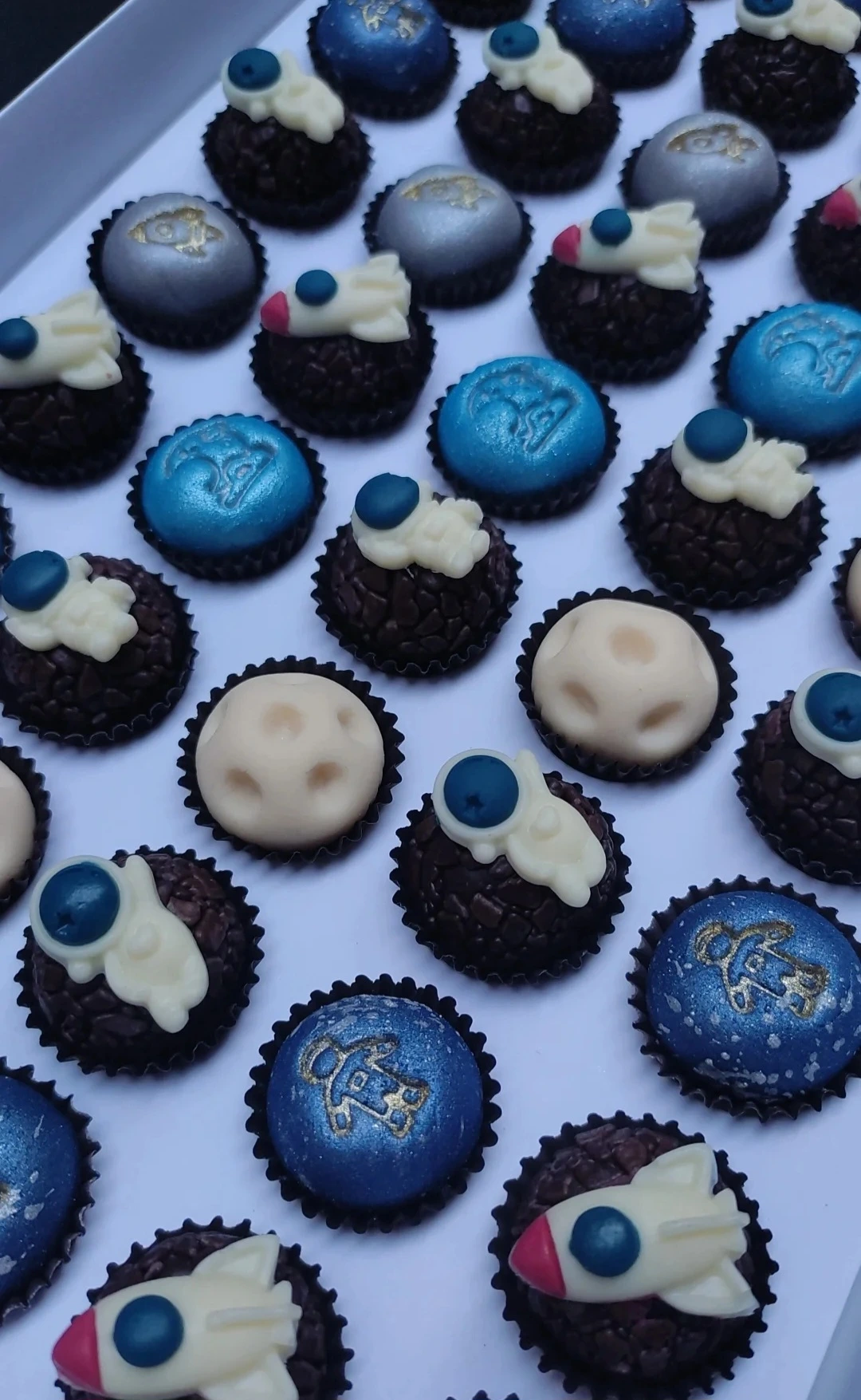 Doces gourmet e personalizados da Mirelle Marinho Doceria em Goiânia